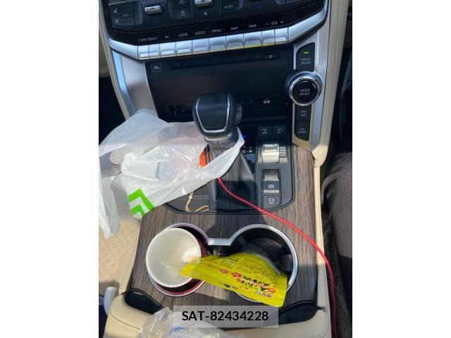 Toyota LAND CRUISER 2024-09 8245649-24