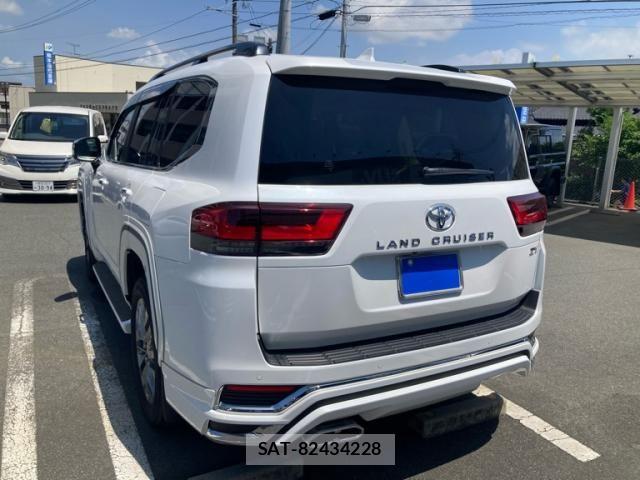 Toyota LAND CRUISER 2024-09 8245649-8