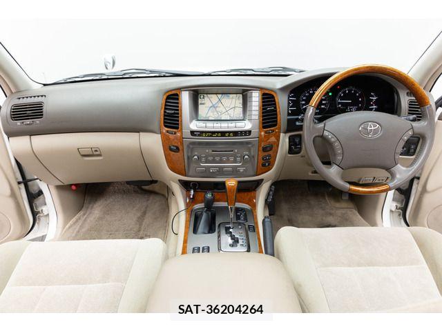 Toyota LAND CRUISER 2006-07 8245654-1