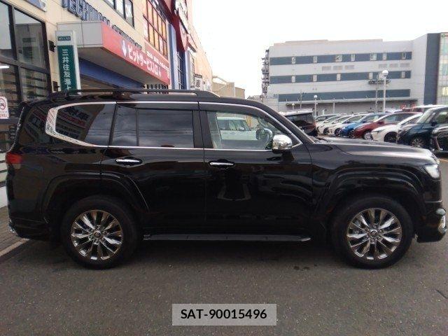 Toyota LAND CRUISER 2023-08 8315077-16