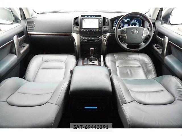 Toyota LAND CRUISER 2010-01 8315085-1