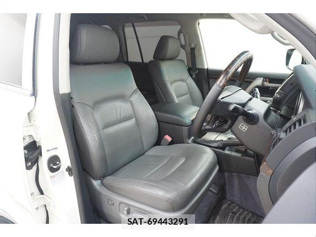Toyota LAND CRUISER 2010-01 8315085-6