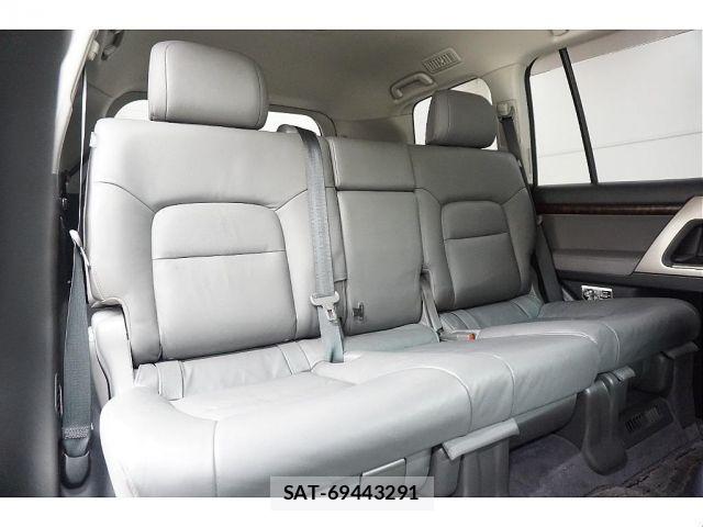 Toyota LAND CRUISER 2010-01 8315085-7
