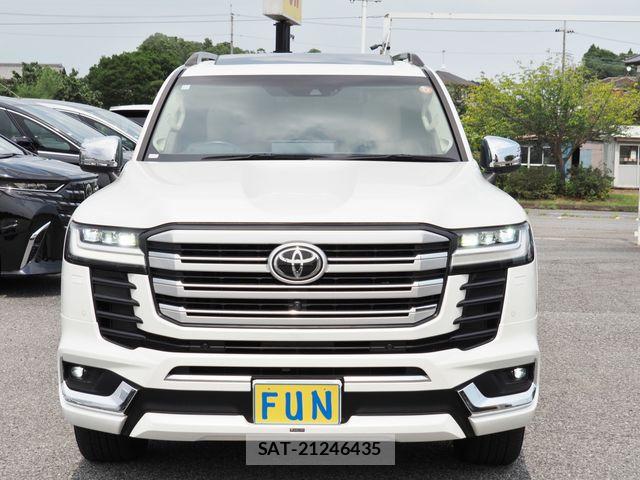 Toyota LAND CRUISER 2023-11 8315082-1