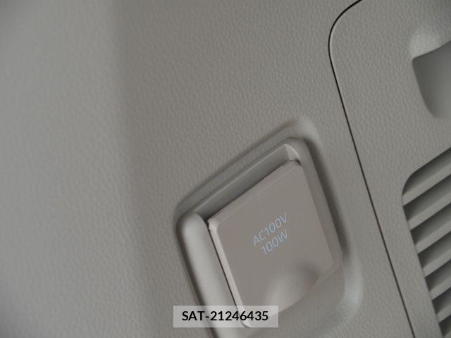 Toyota LAND CRUISER 2023-11 8315082-19