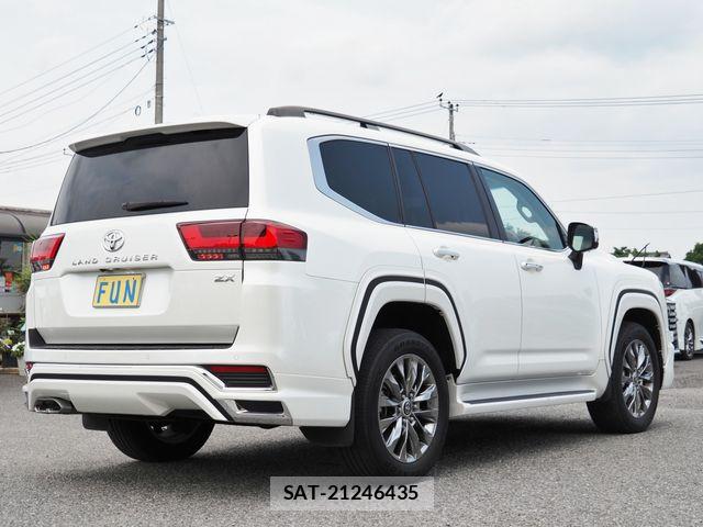 Toyota LAND CRUISER 2023-11 8315082-4