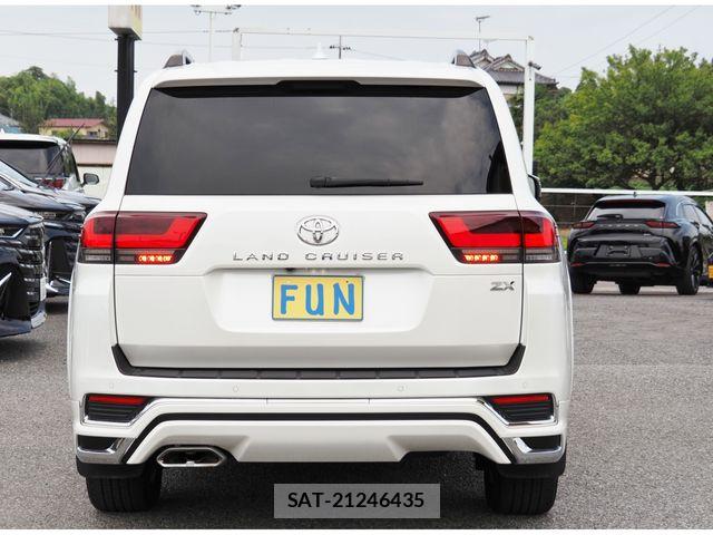 Toyota LAND CRUISER 2023-11 8315082-6