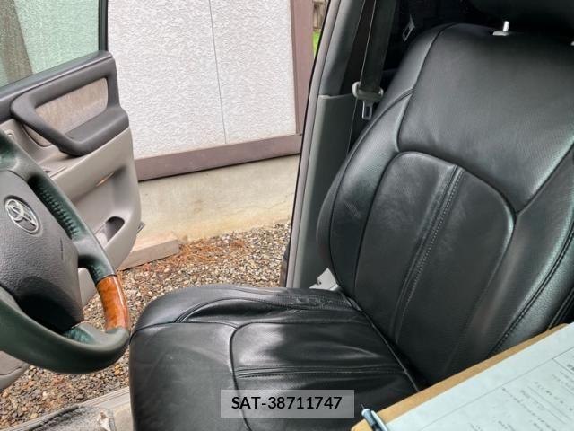 Toyota LAND CRUISER 2004-12 8315088-23