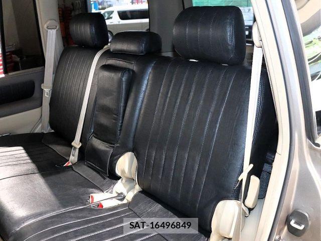 Toyota LAND CRUISER 2002-01 8315083-17