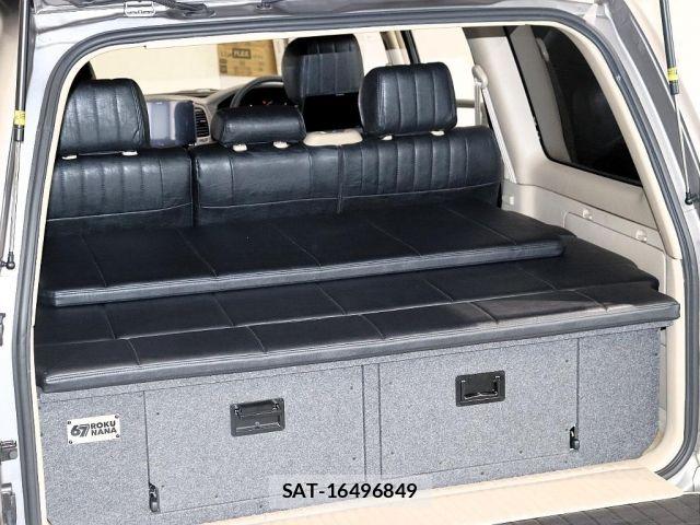 Toyota LAND CRUISER 2002-01 8315083-1
