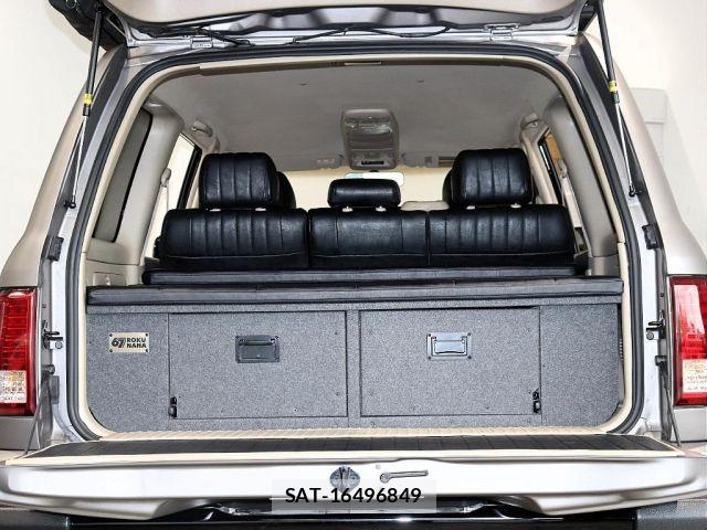 Toyota LAND CRUISER 2002-01 8315083-19