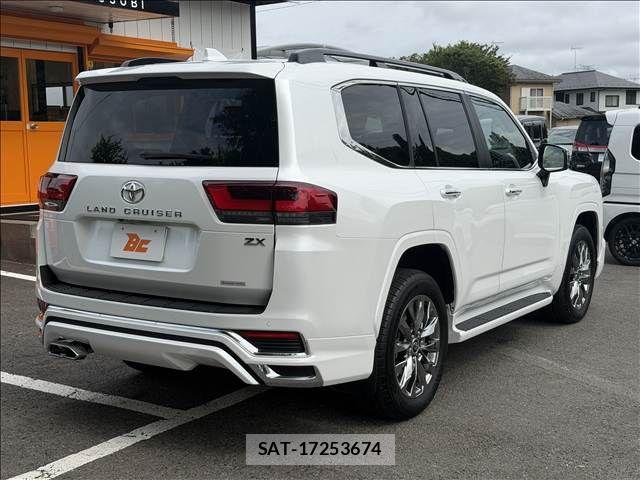 Toyota LAND CRUISER 2025-05 8315080-23