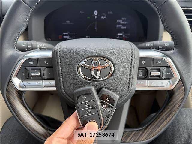 Toyota LAND CRUISER 2025-05 8315080-27