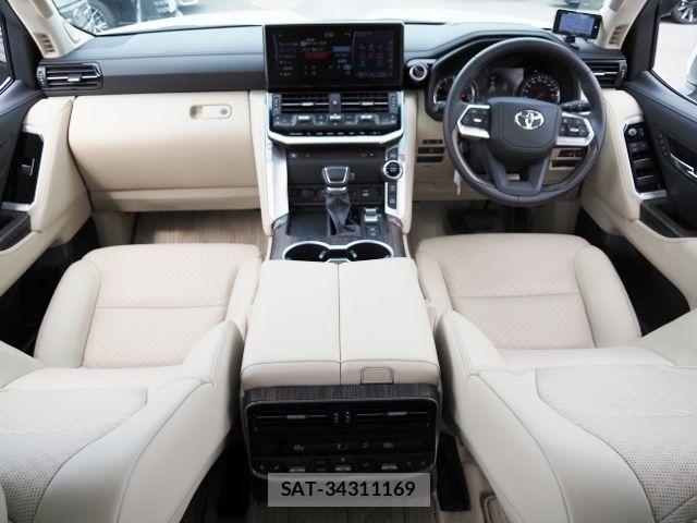 Toyota LAND CRUISER 2023-08 8315081-10