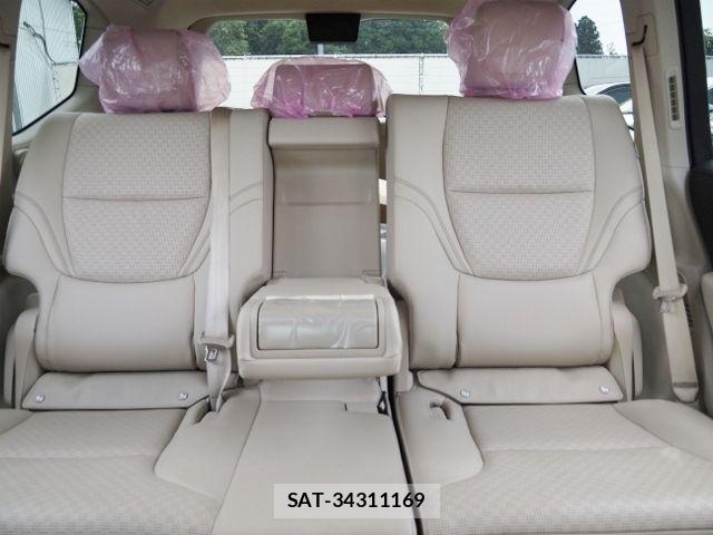 Toyota LAND CRUISER 2023-08 8315081-13