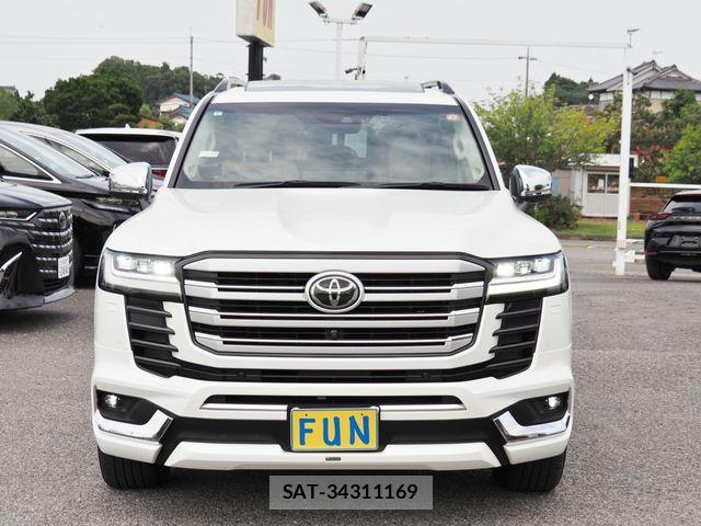 Toyota LAND CRUISER 2023-08 8315081-1