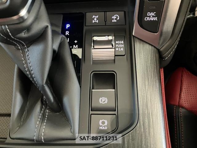 Toyota LAND CRUISER 2025-05 8336478-18