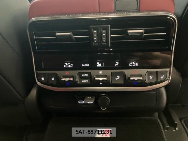 Toyota LAND CRUISER 2025-05 8336478-25