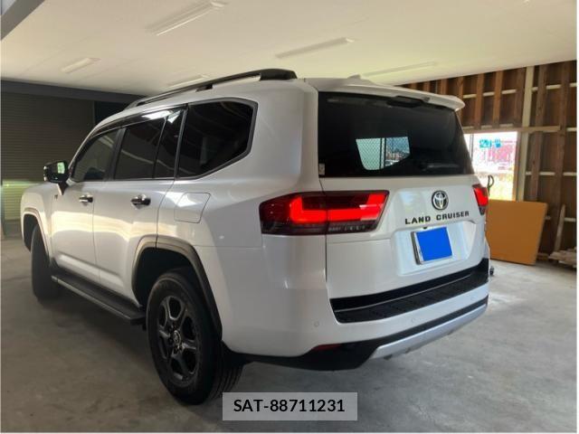 Toyota LAND CRUISER 2025-05 8336478-2
