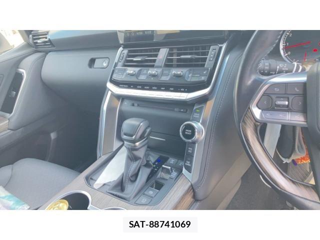 Toyota LAND CRUISER 2024-01 8336480-19