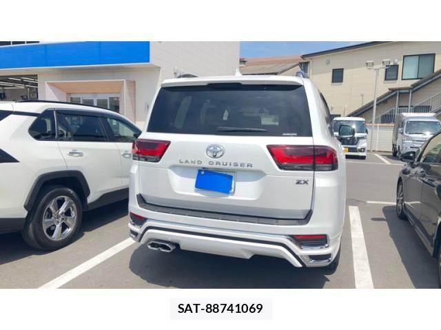 Toyota LAND CRUISER 2024-01 8336480-7