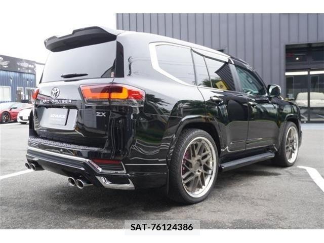 Toyota LAND CRUISER 2023-02 8354804-24