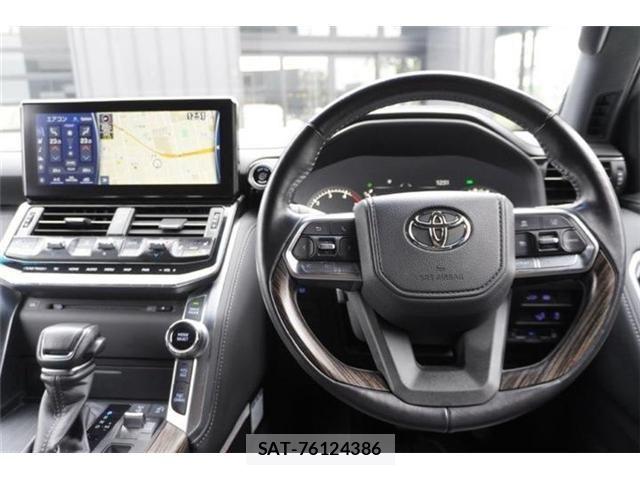 Toyota LAND CRUISER 2023-02 8354804-25