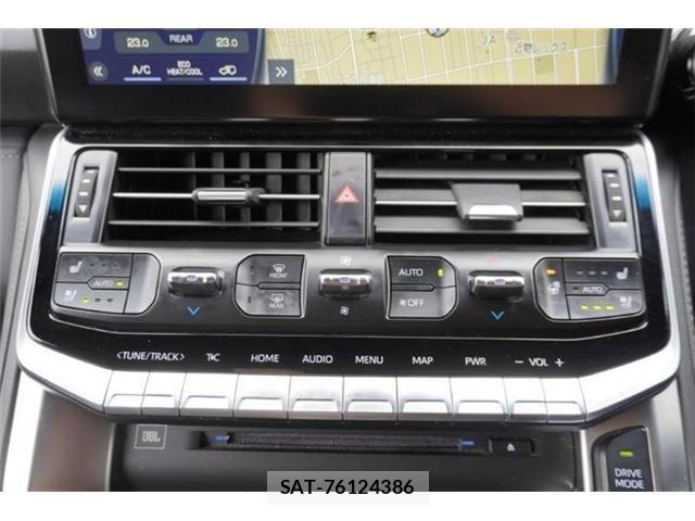Toyota LAND CRUISER 2023-02 8354804-26