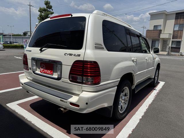 Toyota LAND CRUISER 2007-01 8354809-9