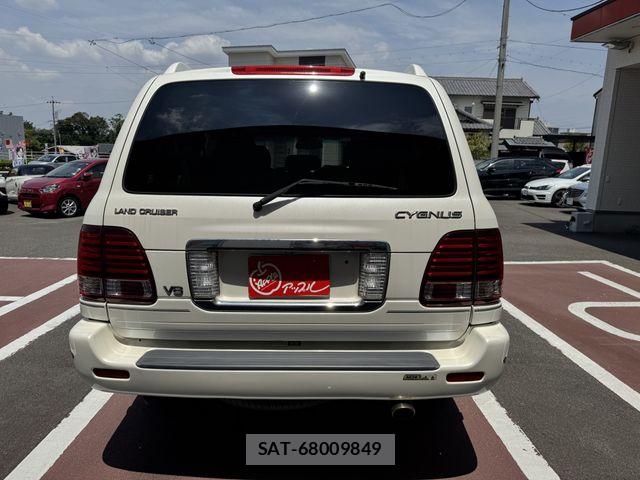Toyota LAND CRUISER 2007-01 8354809-10