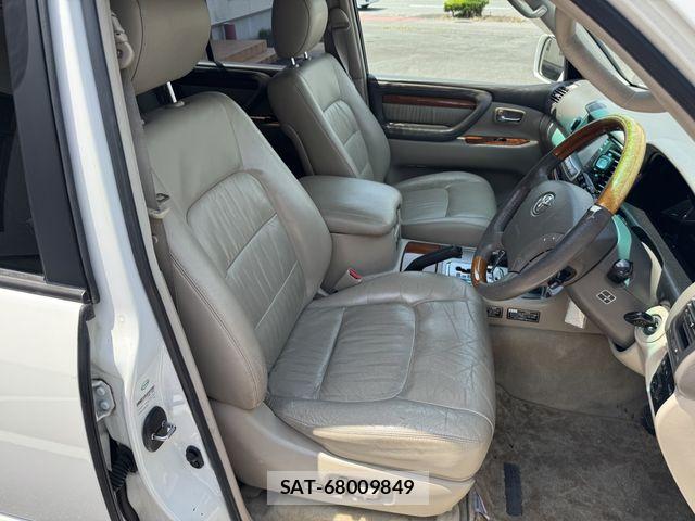 Toyota LAND CRUISER 2007-01 8354809-14