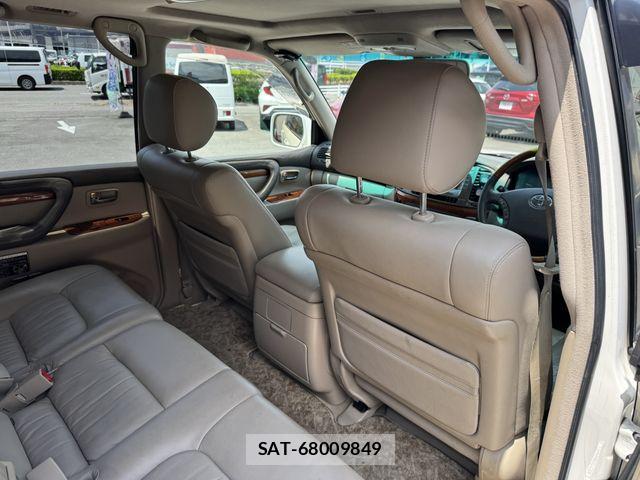 Toyota LAND CRUISER 2007-01 8354809-17