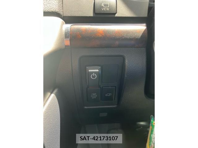Toyota LAND CRUISER 2013-11 8354807-17