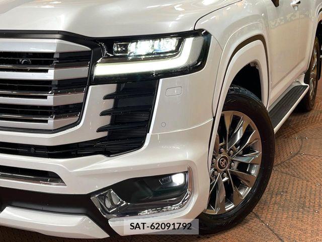 Toyota LAND CRUISER 2022-07 8354805-11