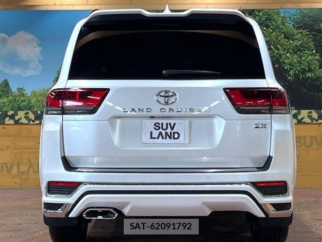 Toyota LAND CRUISER 2022-07 8354805-14