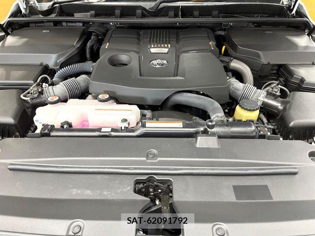 Toyota LAND CRUISER 2022-07 8354805-17