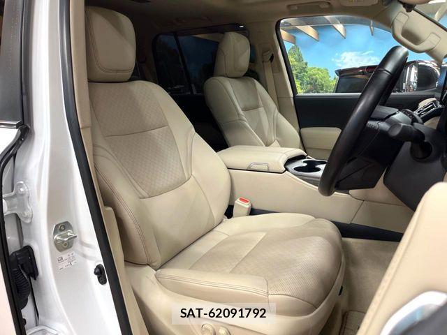 Toyota LAND CRUISER 2022-07 8354805-7