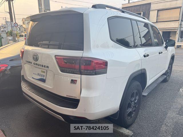 Toyota LAND CRUISER 2022-06 8354806-16