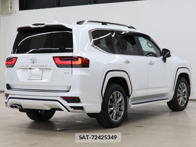 Toyota LAND CRUISER 2025-05 8366618-10