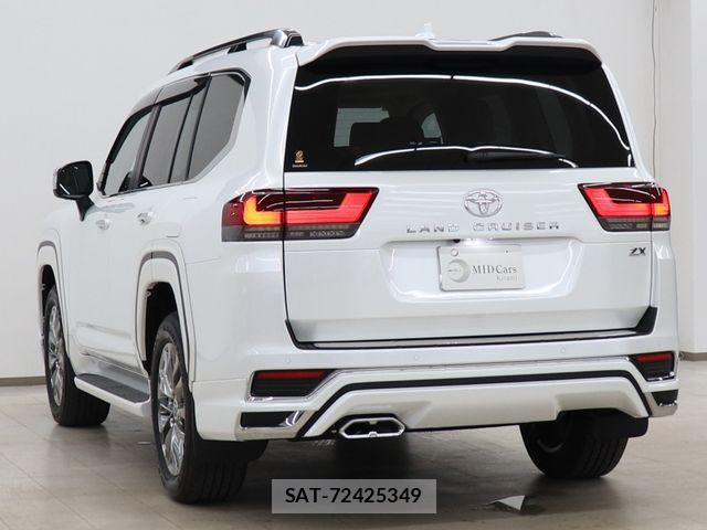 Toyota LAND CRUISER 2025-05 8366618-13
