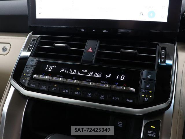 Toyota LAND CRUISER 2025-05 8366618-19