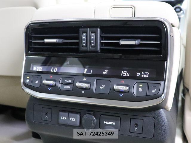 Toyota LAND CRUISER 2025-05 8366618-25