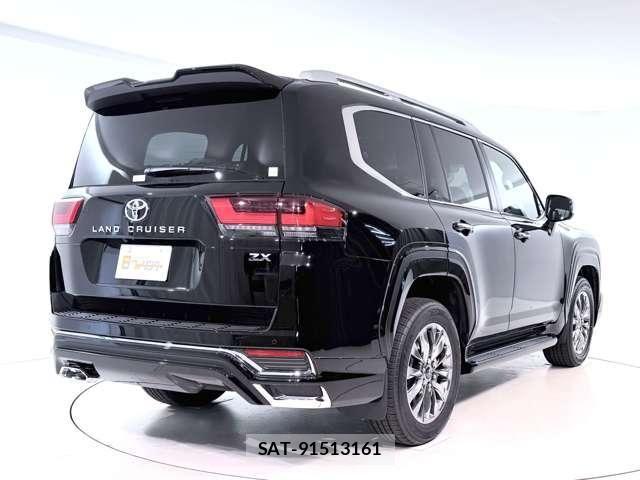 Toyota LAND CRUISER 2026-04 8366613-6