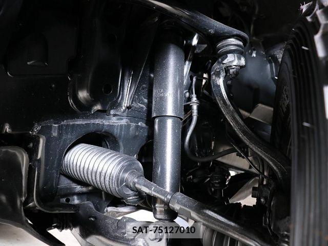 Toyota LAND CRUISER 2002-01 8366625-11