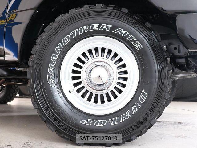 Toyota LAND CRUISER 2002-01 8366625-12