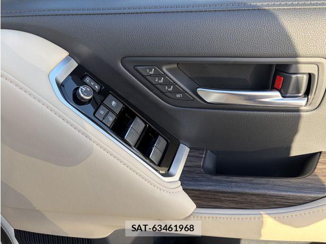 Toyota LAND CRUISER 2025-08 8366619-5