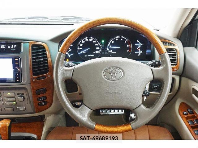 Toyota LAND CRUISER 2006-01 8366626-10
