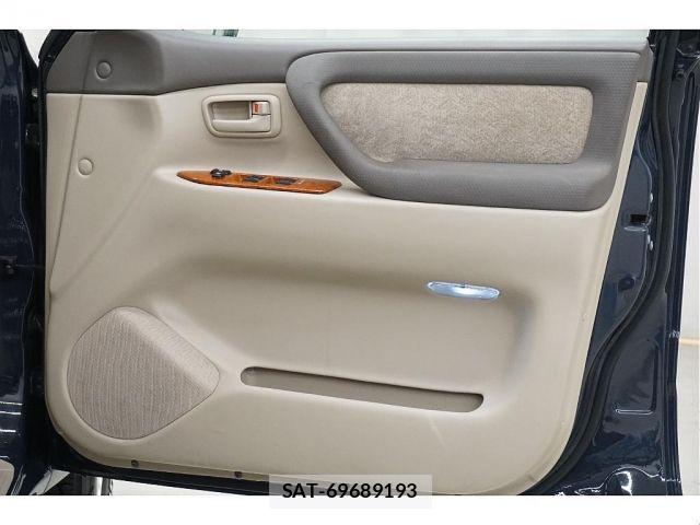 Toyota LAND CRUISER 2006-01 8366626-11