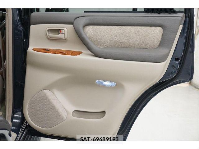 Toyota LAND CRUISER 2006-01 8366626-12
