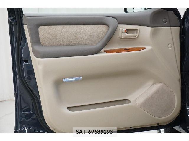 Toyota LAND CRUISER 2006-01 8366626-13
